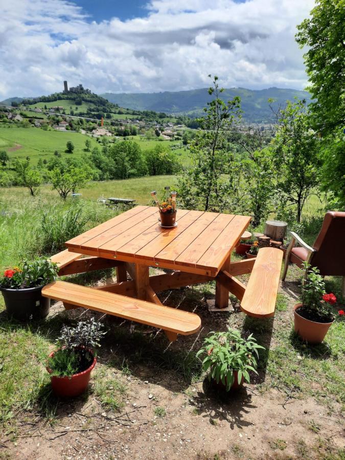 Les Coteaux De Planeze, Chambre Pour 2, 3 Ou Famille Nombreuse 2 Adultes 5 Enfants Et Jeunes Belmont-Bretenoux Kültér fotó